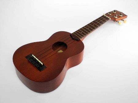 MAKALA SOPRAN UKULELE NATURAL mk-sn inc.gigbag